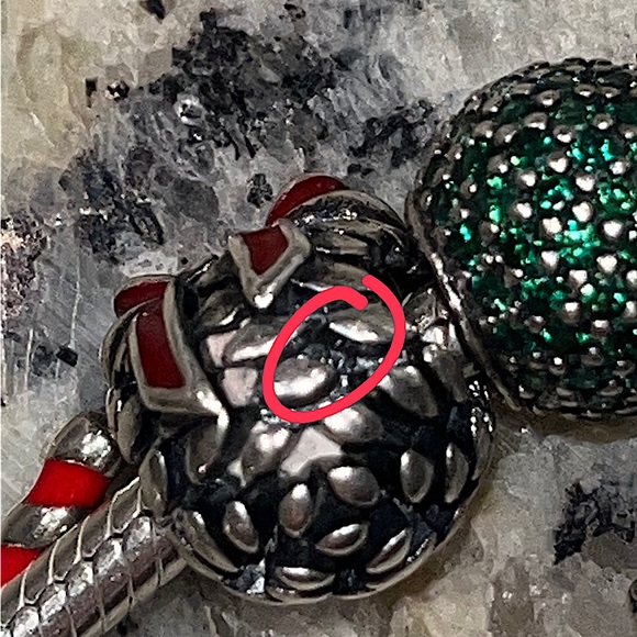 Pandora Pine Cone Bow Charm - Picture 7 of 7
